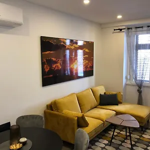 Apartment Mak With Free Parking, Pula